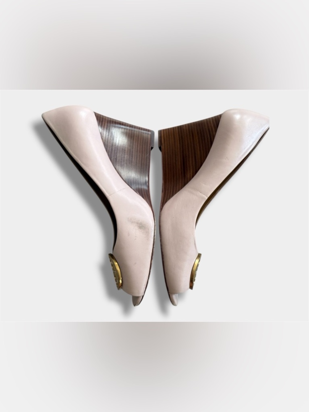 Tory Burch Pink Peep Toe Wedge Heels Gold Logo Medallion Size 8.5M - Picture 7 of 8